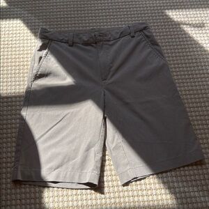 Vineyard Vines tan Shorts